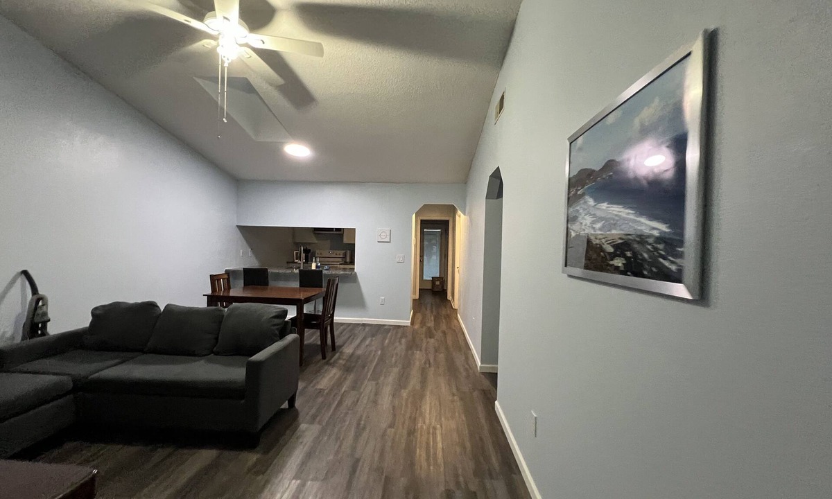 Tallahassee House | Upgraded 1/1 Townhouse Near FAMU FSU w/Backyard