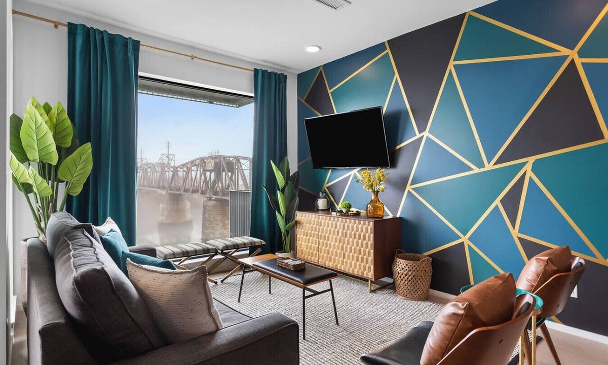 North Capitol Apartment | Upscale Riverview Condo with Garage, Walk to Downtown