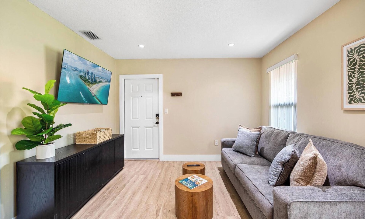 The Roads Apartment | URBAN4-4 | relax in your apartment near Brickell
