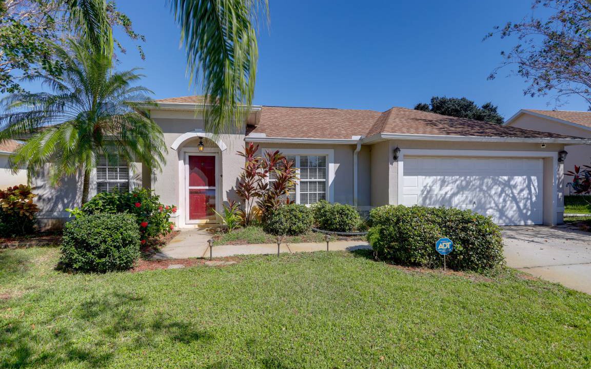 Titusville House | 153 m² House ∙ 2 bedrooms ∙ 4 guests