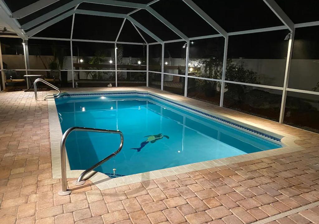 South Venice House | Venice villa with heated pool, lanai, near beach