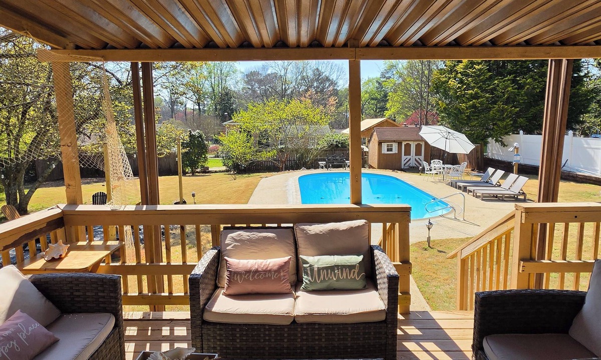 Stone Mountain House | VIP World Cup Getaway Stylish Home for Soccer Fans