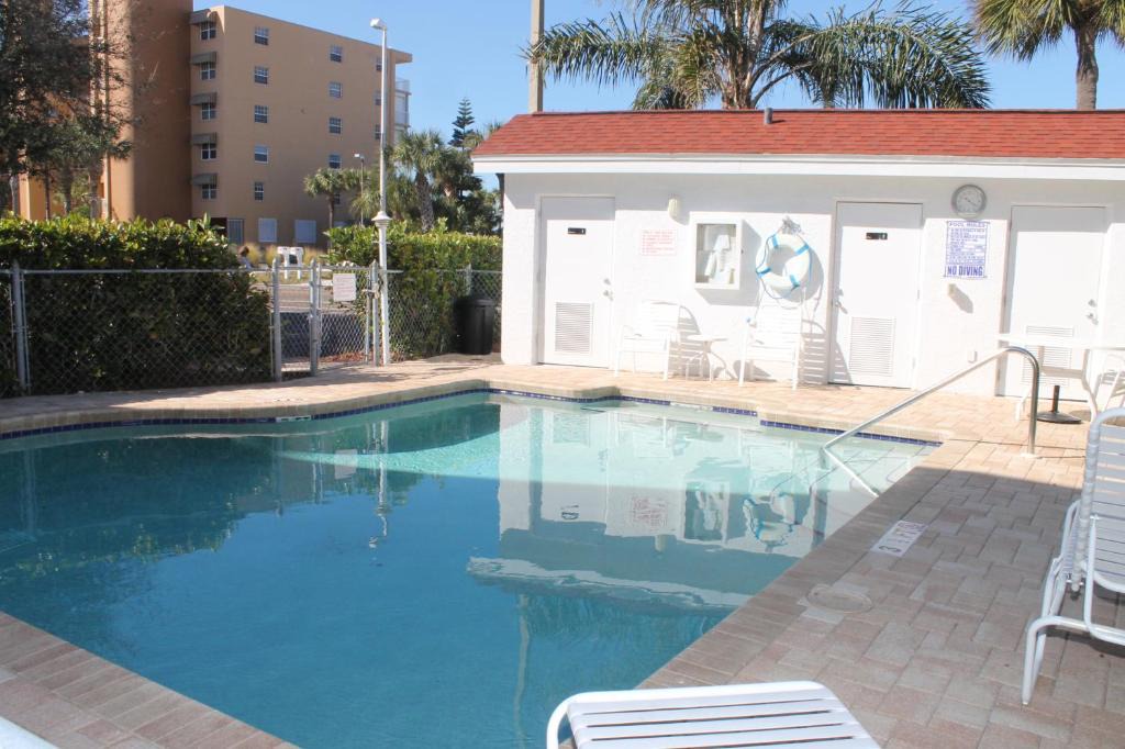 Indian Shores Apartment | Vista Cove 1 by Florida Lifestyle Vacation Rentals