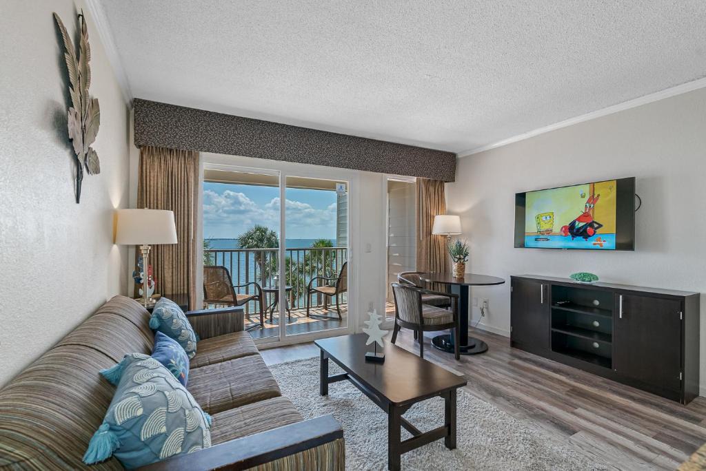 Rocky Point House | Wake up to Ocean Views from your private balcony