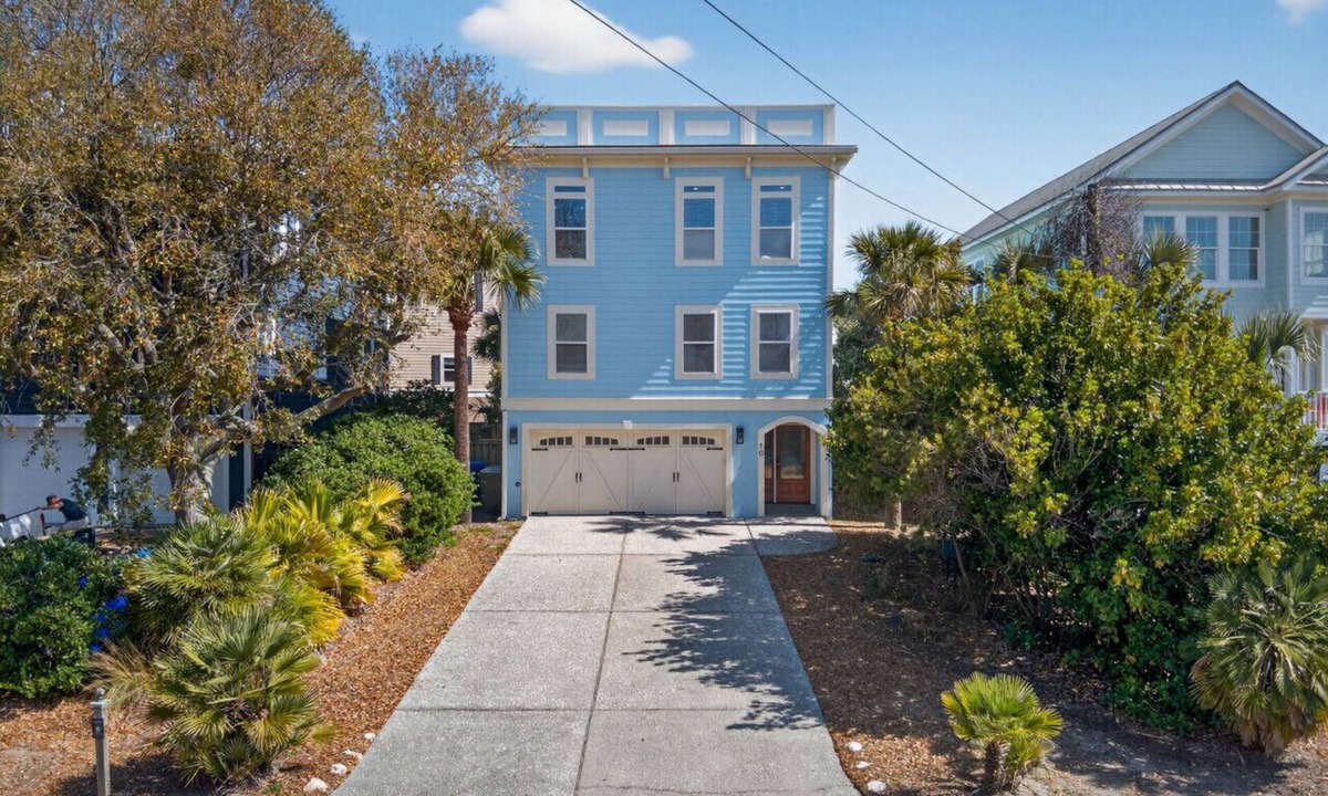 Isle of Palms House | Walk to Beach + Bars | Sleeps Big Groups
