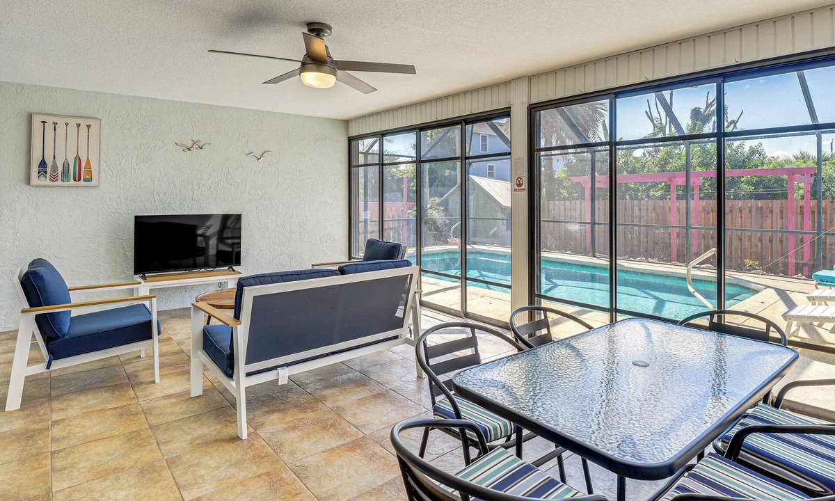 Marineland Acres House | Walk to Beach! Palm Coast Oasis w/Pool