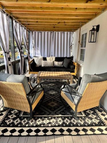 Fort Myers River District Villa | Walk to Best Eats and Shops with Salt H2O Spa