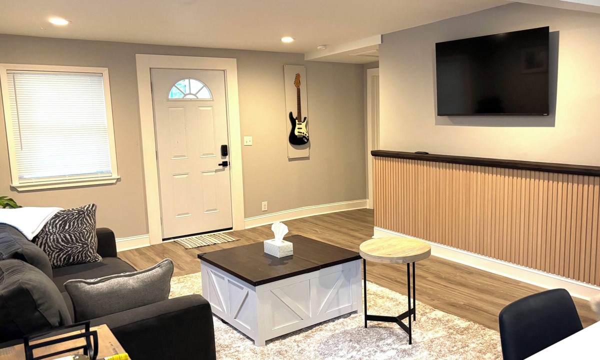 Athens House | Walk to downtown Athens, relax in this stylish 2BR/2BA home near everything UGA