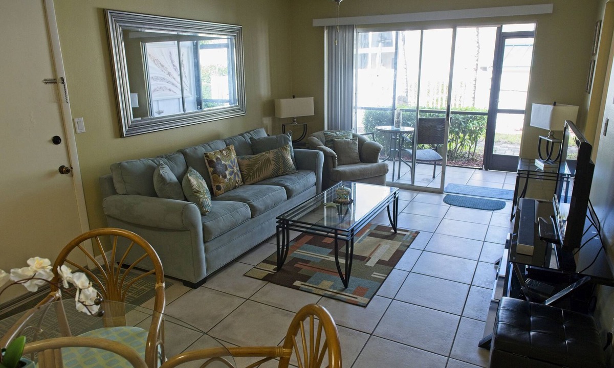 Siesta Key Condo | Walk to Siesta Beach, Wifi, Renovated Ground Floor Unit, Covered Parking