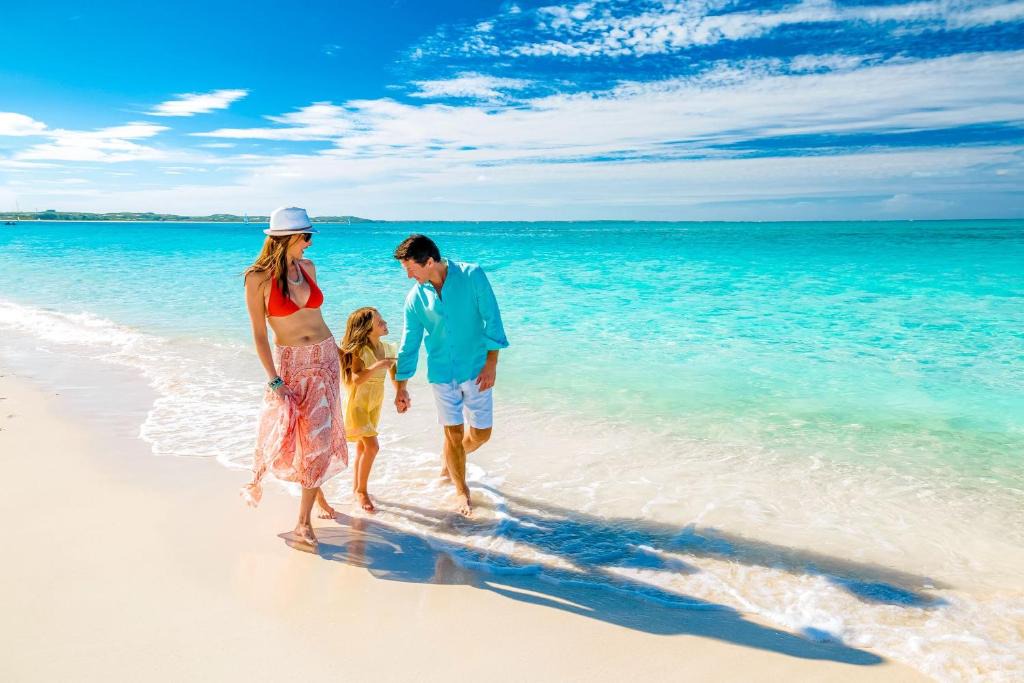 Sunny Isles Beach Apartment | Walk to the Beach at Sunny Isles