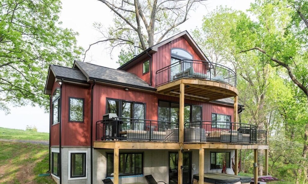 Front Royal Cottage | WANT A UNIQUE PLACE ON THE SHENANDOAH TO ENJOY WITH FRIENDS AND FAMILY AND PETS?