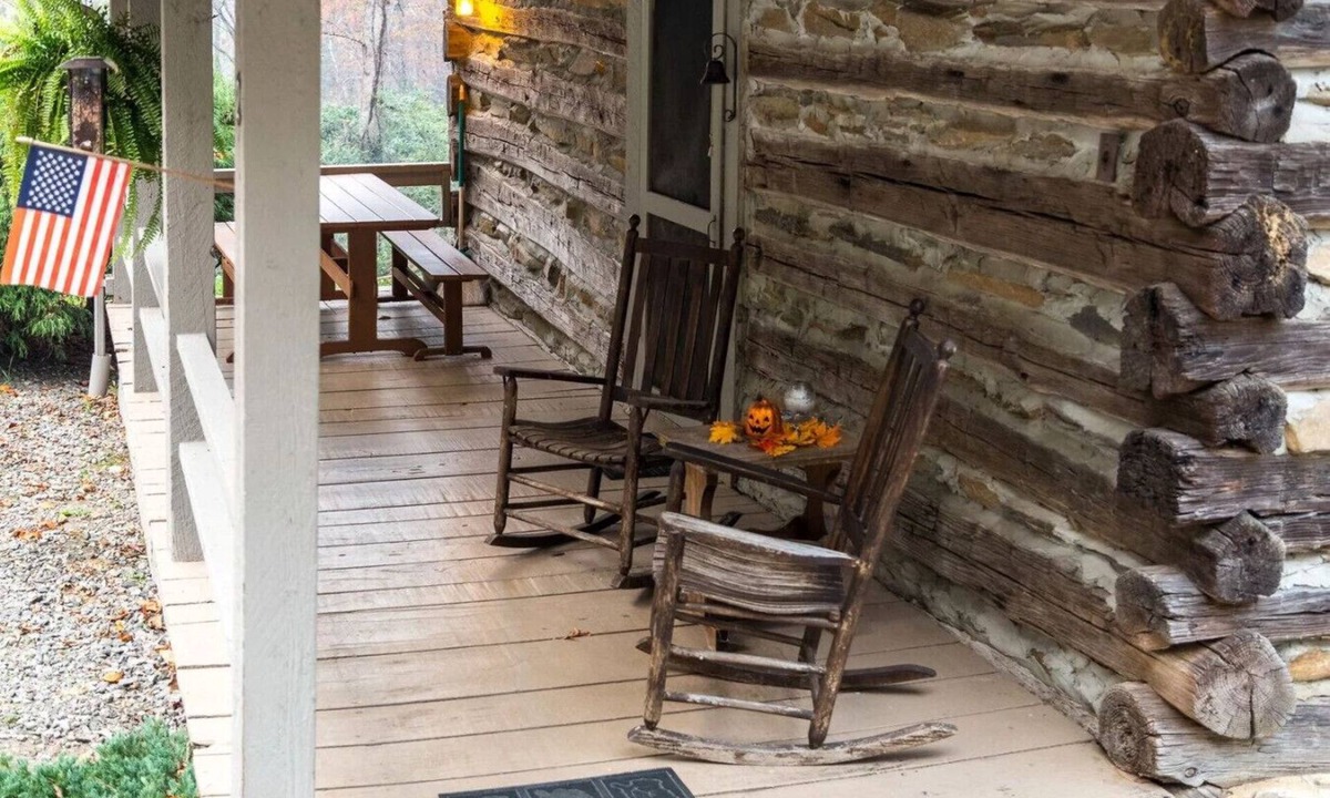 Bryson City Cabin | Warm Fire, Cool Forest, trails, pioneer spirit