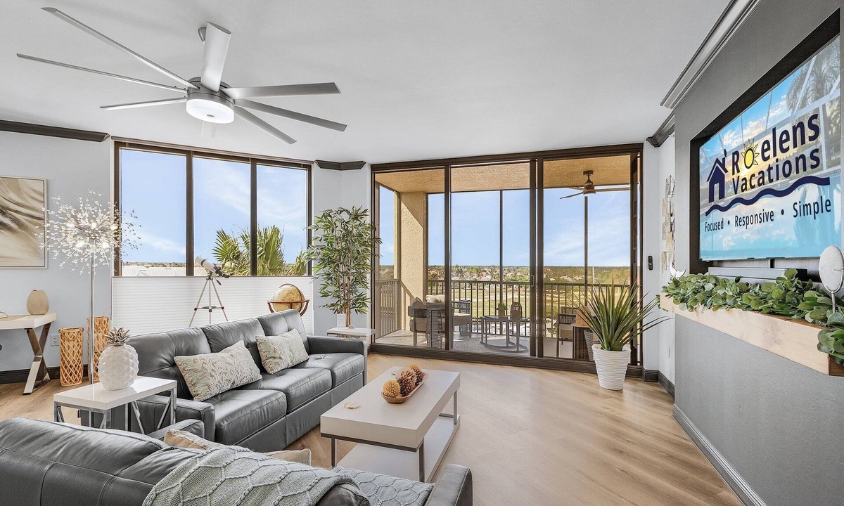 Cape Harbour Condo | Water Views, Shopping, Dining and More! - Condo Sea Renity- Roelens Vacations