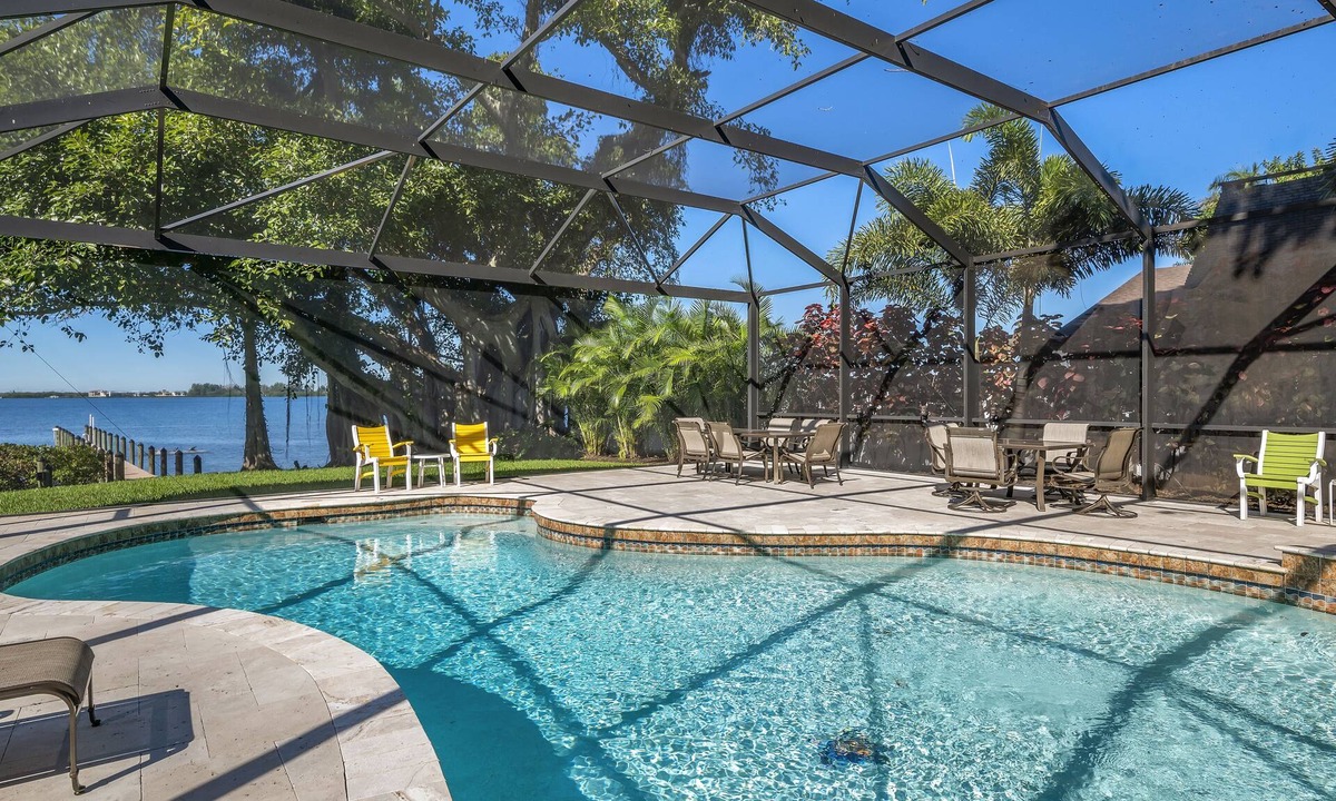 Bradenton House | ⚓Waterfront, Boat Dock, Game Room, & Private Pool!⚓