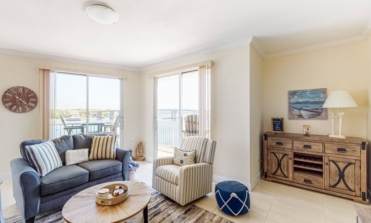 Palm Court Yacht Club | Fort Walton Beach
