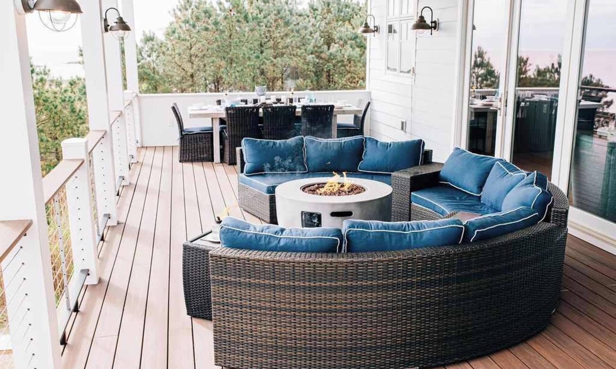 Windmill Point House | Waterfront Escape w/Private Beach + EV Charger