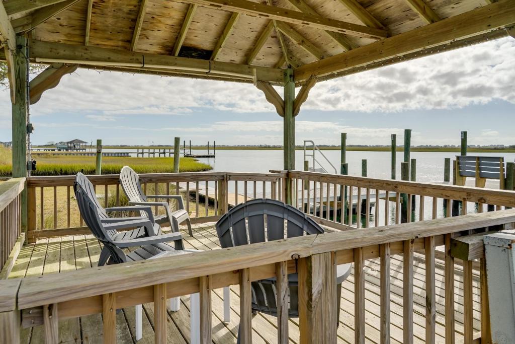 Hampstead House | Waterfront Hampstead Home: Dock & Waterway Access!