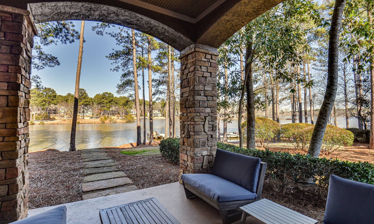 Greensboro Condo | Waterfront Lake Oconee Condo w/Lake Views!