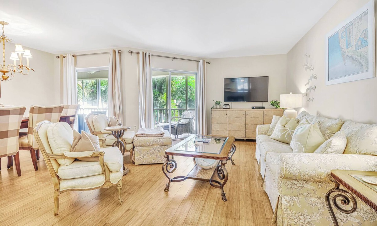 Moorings Condo | Welcome to Navarra Beach Condo!