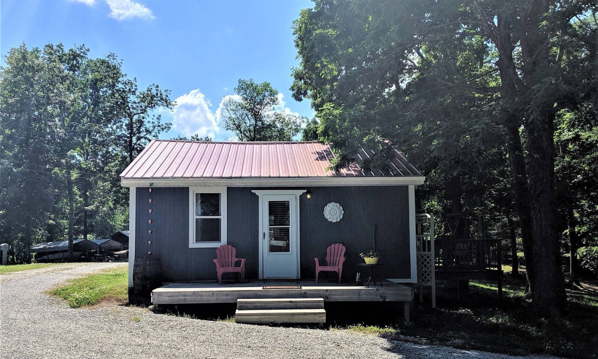 Camden Cottage | Welcome to Pearl Haven - a 500 sf gem! Hosting both Long and Short-term rentals!