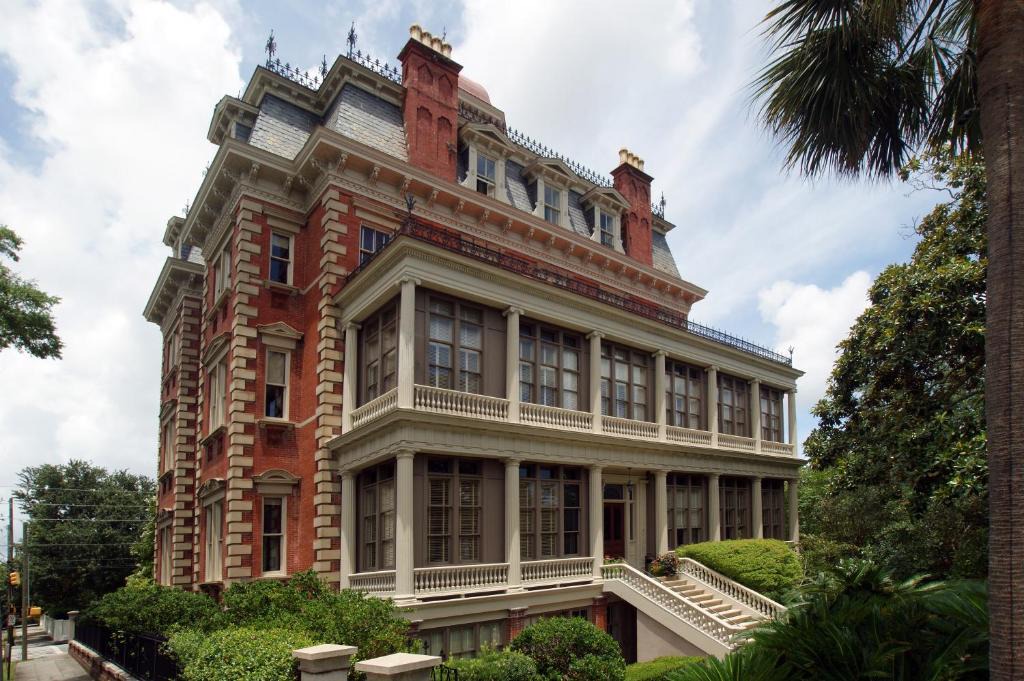 Harleston Village Hotel | Wentworth Mansion