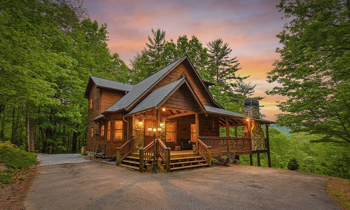 Epworth Cabin | Where The Mountains Meet | Blue Ridge, GA