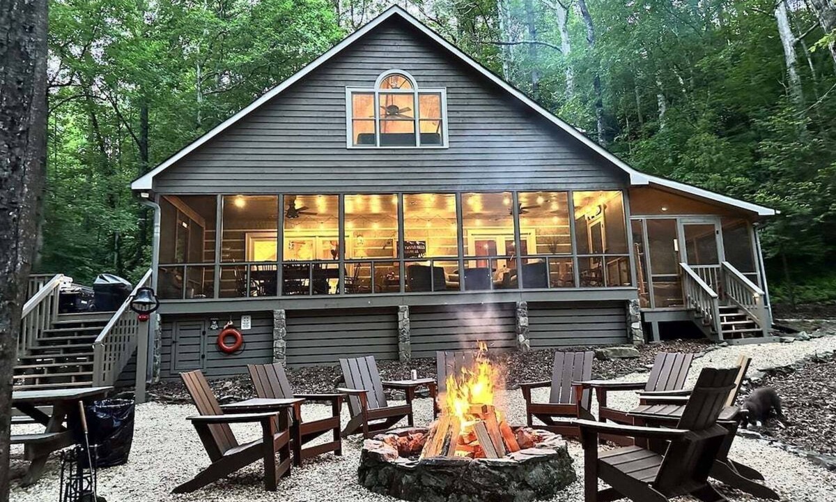 Ellijay Cabin | Whitewater Falls | Ellijay, GA