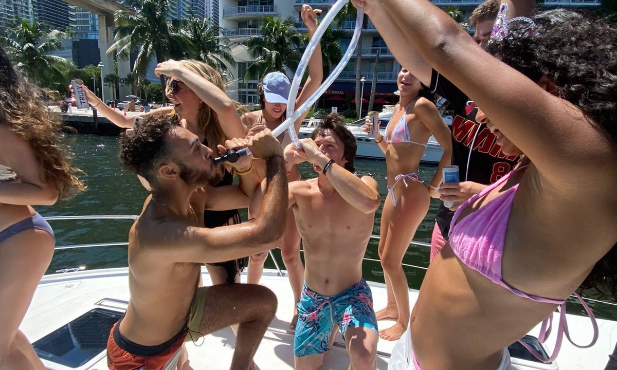 Allapattah Boat Rental | Wonderful day on the water (the boat is rental for hours 4-6-8)