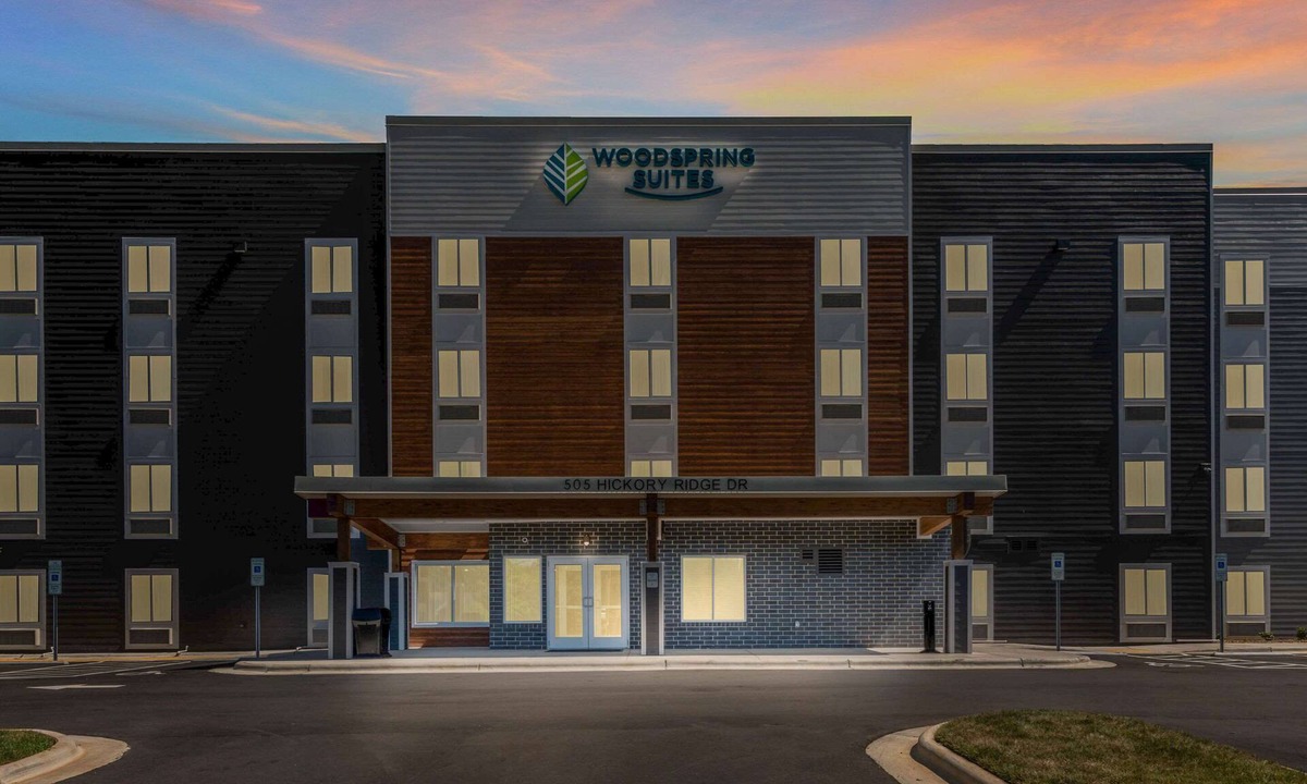 Greensboro Hotel | WoodSpring Suites Greensboro - High Point North
