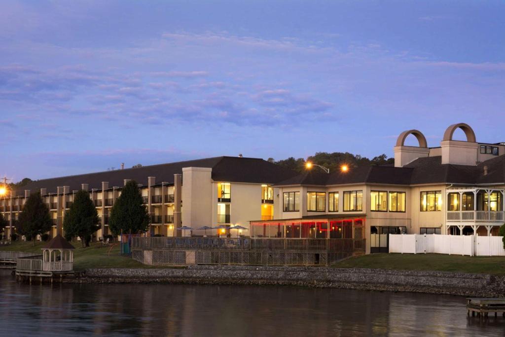 Wyndham Garden Guntersville | Guntersville