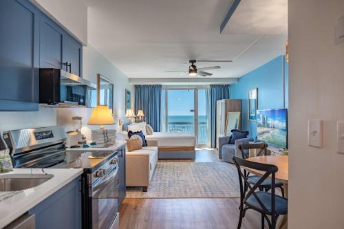 Downtown Myrtle Beach House | Yachtsman 704 Studio Oceanfront Stay Near SkyWheel