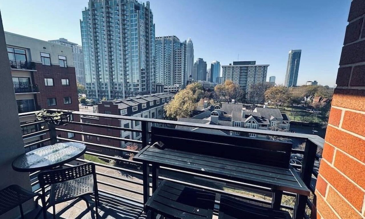 Fourth Ward Condo | Your home away from home - Weekly