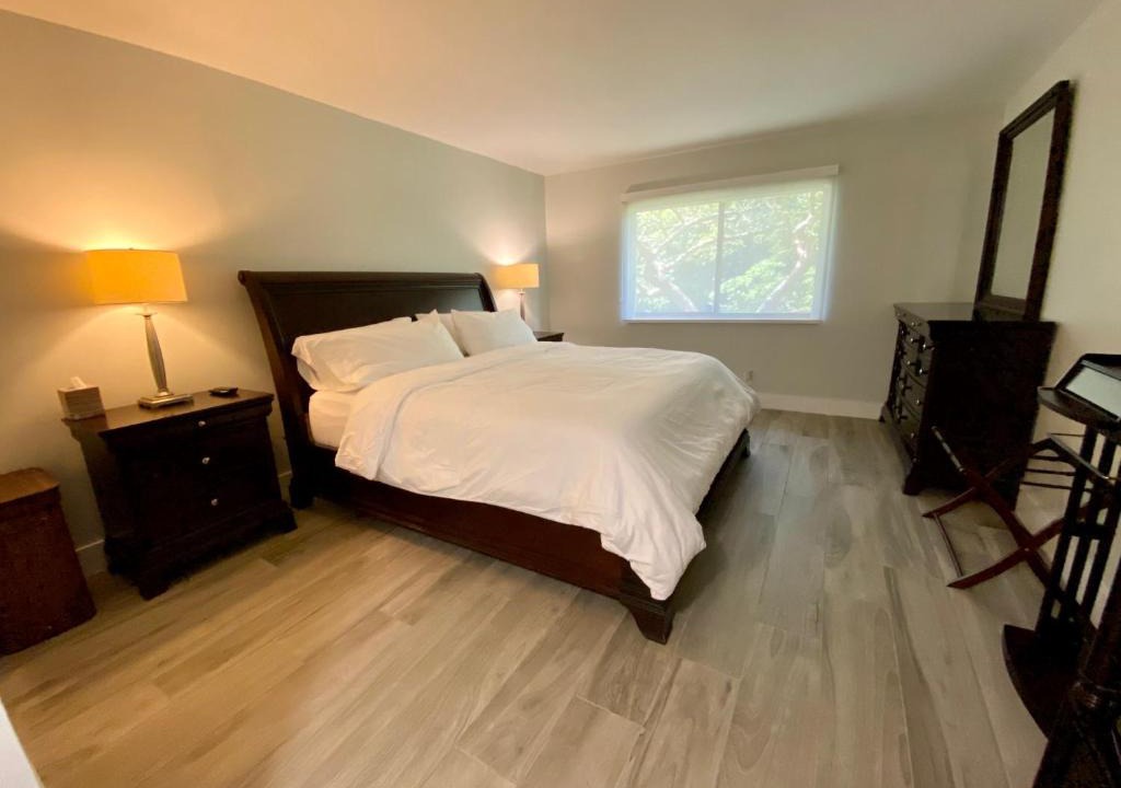 Weston Apartment | Zen Weston Condo Centrally Located