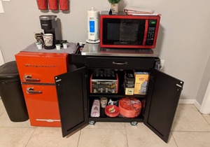#1 Tiny Studio, Newly Furnished, with Good Parking