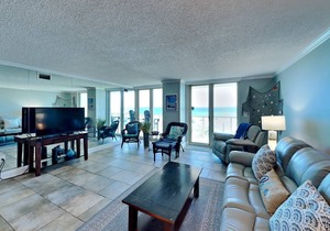 107 m² Condo ∙ 2 bedrooms ∙ 6 guests