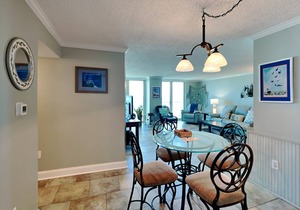 107 m² Condo ∙ 2 bedrooms ∙ 6 guests