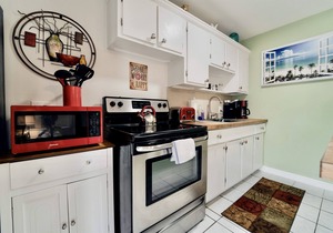 #2: 1BR with Beach Gear and Strong Wifi