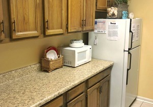 2 Bedroom Condo 2 Blocks from Beach