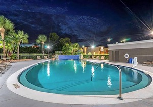2-Star Hotel ∙ Comfort Inn & Suites St Pete - Clearwater International Airport