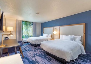 2-Star Hotel ∙ Fairfield Inn and Suites by Marriott Tampa North