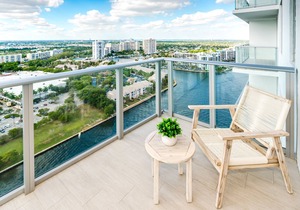 2019 New HydeHouse SW 3BR CORNER SUITE