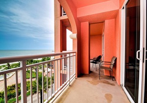 269 m² Apartment ∙ 3 bedrooms ∙ 6 guests