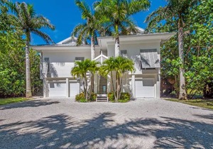 273 m² House ∙ 3 bedrooms ∙ 8 guests