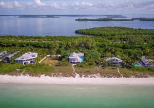 273 m² House ∙ 3 bedrooms ∙ 8 guests