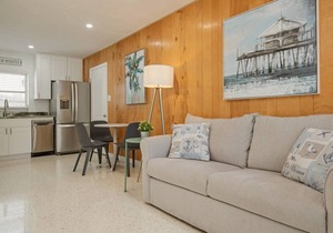 2A Newly Renovated 1/1 at Coastal Cottages