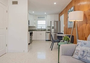 2A Newly Renovated 1/1 at Coastal Cottages