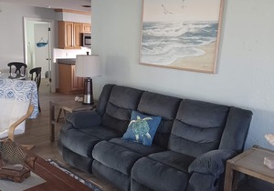 3-bedroom 2-bath vacation home located in Salt water Canal in Palm Coast Fl.