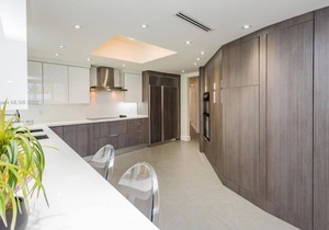 3 Bedroom Condo 325260 by Houzlet