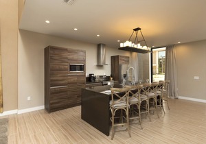 3B/R w BBQ Grill, Heated Pool, 6 minutes from Disney, Free Parking Free Wi-Fi