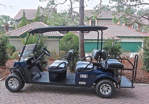3BR Poolside Villa w/6-Seat GOLF CART! Screened Porch, Near Beach, Pool, Tram